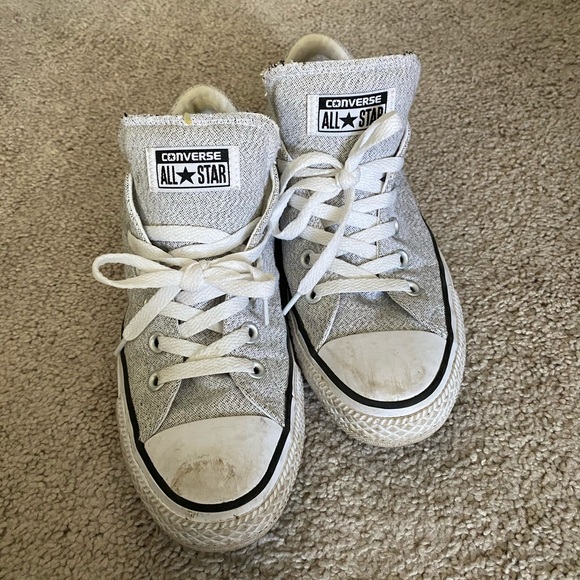 Converse - Picture 2 of 4